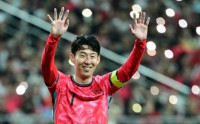 “한국축구 손흥민 은퇴하면 끝이다!” 日대표팀, 아시아베스트11에 무려 5명 배출
