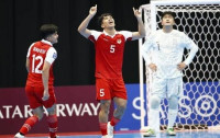 '신태용 깜짝 등장 화제' 인도네시아에 0-5 대패한 한국 풋살