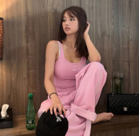 키스오브라이프 나띠, 러블리+섹시 핑크 무드