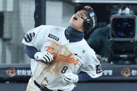 한화 노시환, 2군 강등에 '11년 307억' 특급 계약도 빛 바래…연봉 삭감 불가피