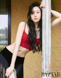 와일드와 관능 사이, 문가영의 향기가 진동한다