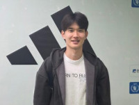 '진통제 없이는 경기 불가' 김진규, 오른발을 안 쓰다 보니…왼발 실력이 늘었네!