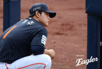 김경문 20년 감독하며 처음이다…한화 에이스 문동주, 어깨 수술 위기